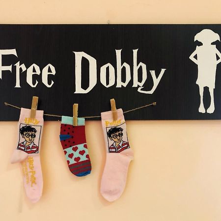 Hostel U Potteraチェルニウツィー エクステリア 写真