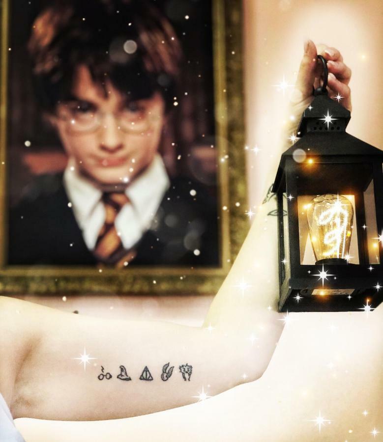 Hostel U Potteraチェルニウツィー エクステリア 写真