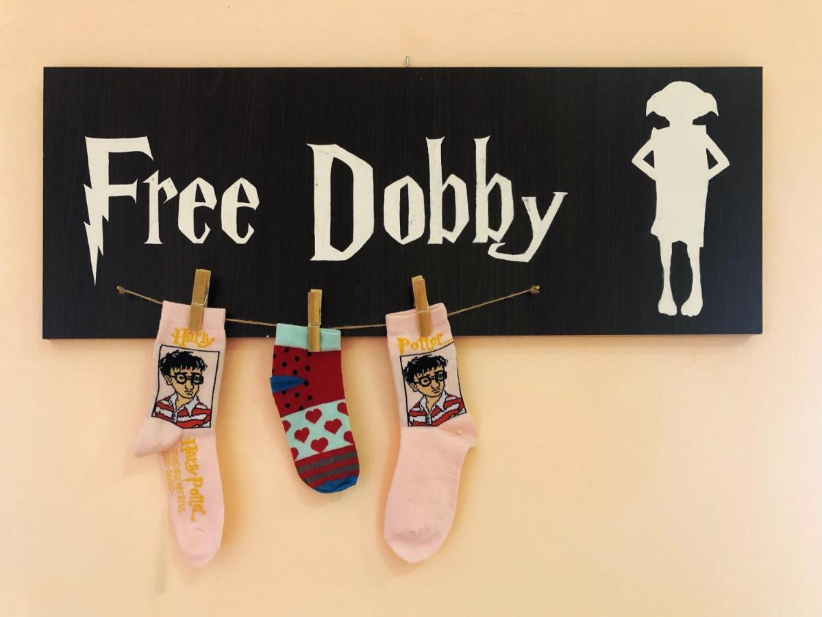 Hostel U Potteraチェルニウツィー エクステリア 写真